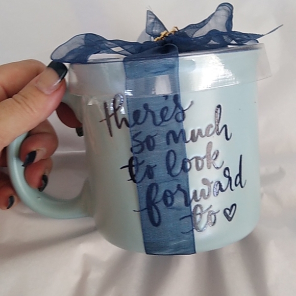 "There's so much to look forward to" Mug Gift Set Graduation Promotion - Picture 4 of 6